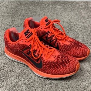 Nike Zoom Winflo 5 Bright Red Orange Running Shoes Men’s size 11
